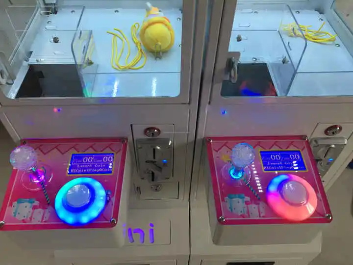 Miniatuur muntbediende mega kl - Arcade Toy Claw Vending Machine recensie en prijs